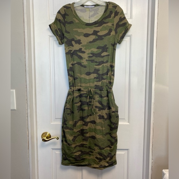 Bridgitte  Brianna Camouflage T shirt Dress Knit Size Medium pockets elastic tie - Picture 1 of 10